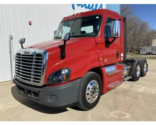 Freightliner CASCADIA Truck