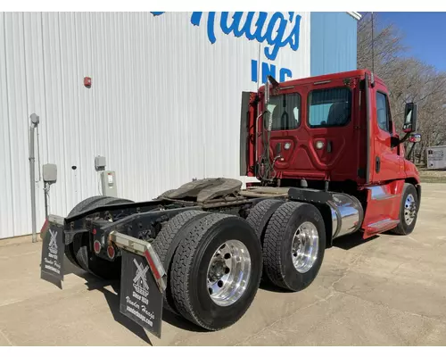 Freightliner CASCADIA Truck