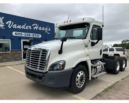 Freightliner CASCADIA Truck