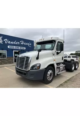 Freightliner CASCADIA Truck