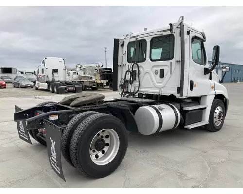 Freightliner CASCADIA Truck