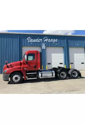 Freightliner CASCADIA Truck