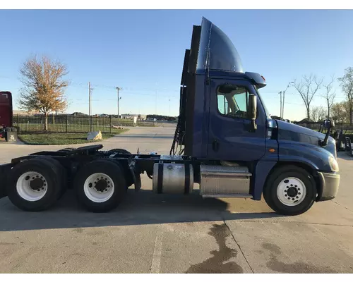 Freightliner CASCADIA Truck