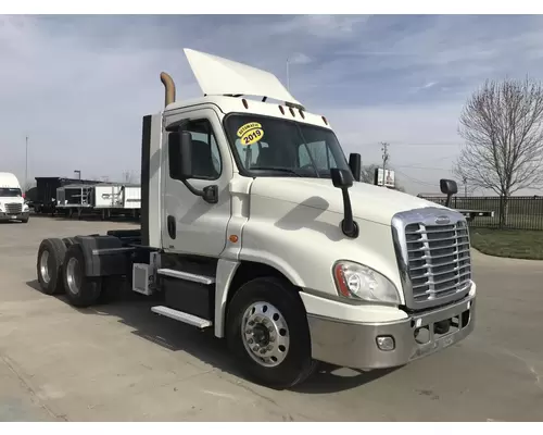 Freightliner CASCADIA Truck