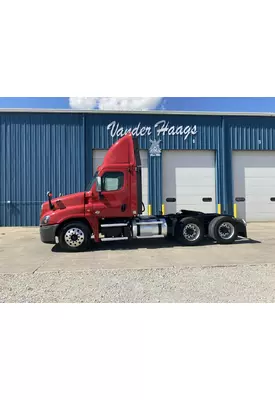 Freightliner CASCADIA Truck