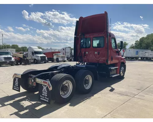 Freightliner CASCADIA Truck