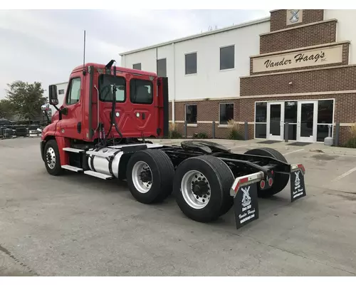 Freightliner CASCADIA Truck