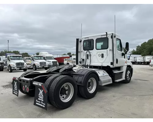 Freightliner CASCADIA Truck