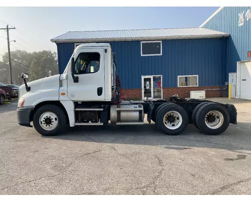 Freightliner CASCADIA Truck