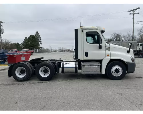 Freightliner CASCADIA Truck