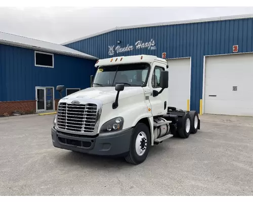 Freightliner CASCADIA Truck