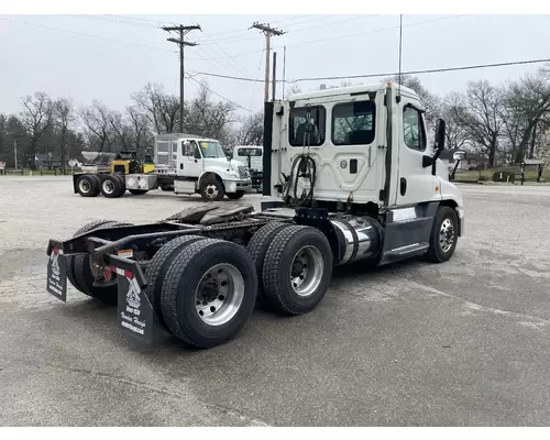 Freightliner CASCADIA Truck