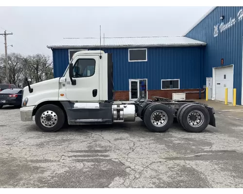 Freightliner CASCADIA Truck