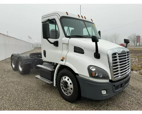 Freightliner CASCADIA Truck