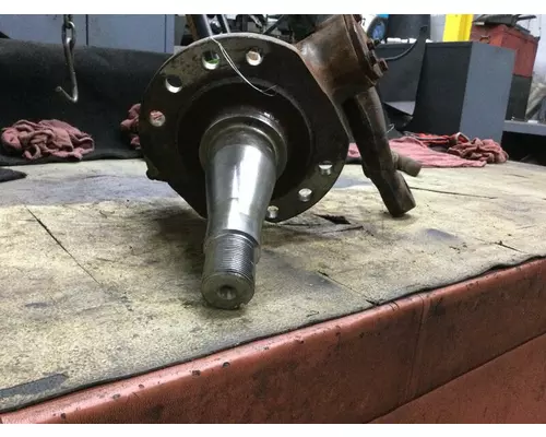 Freightliner CENTURY CLASS 12 Spindle  Knuckle, Front