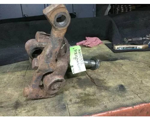 Freightliner CENTURY CLASS 12 Spindle  Knuckle, Front