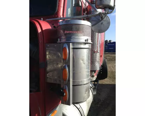 Freightliner CLASSIC XL Air Cleaner