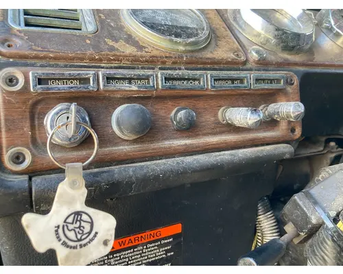 Freightliner CLASSIC XL Dash Assembly