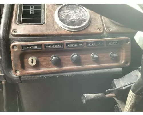 Freightliner CLASSIC XL Dash Assembly