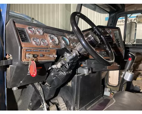 Freightliner CLASSIC XL Dash Assembly