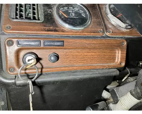 Freightliner CLASSIC XL Dash Assembly