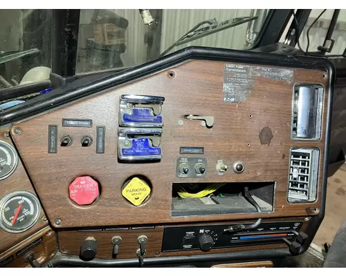 Freightliner CLASSIC XL Dash Assembly