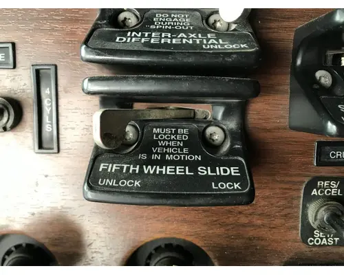 Freightliner CLASSIC XL Dash Assembly