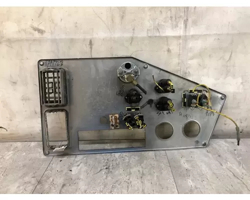 Freightliner CLASSIC XL Dash Assembly