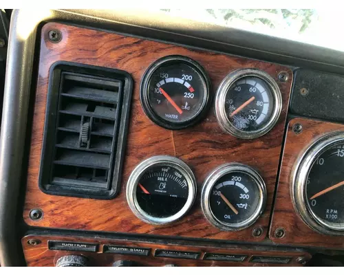 Freightliner CLASSIC XL Dash Panel