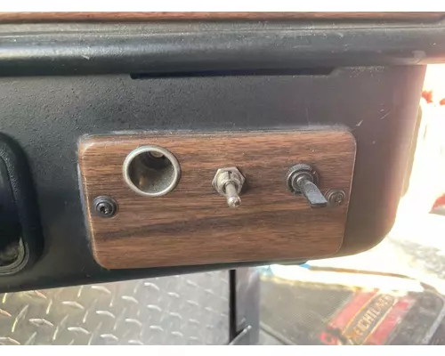 Freightliner CLASSIC XL Dash Panel