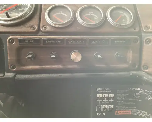 Freightliner CLASSIC XL Dash Panel