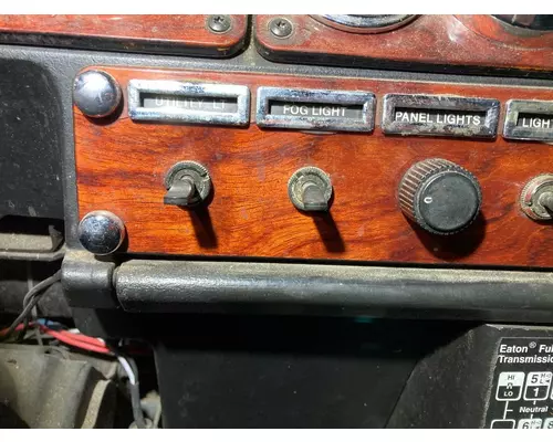 Freightliner CLASSIC XL Dash Panel