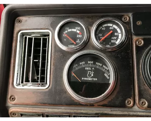 Freightliner CLASSIC XL Dash Panel