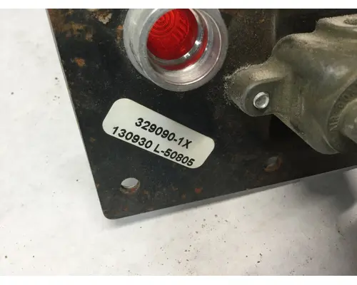 Freightliner CLASSIC XL DashConsole Switch