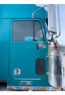 Freightliner CLASSIC XL Door Assembly, Front
