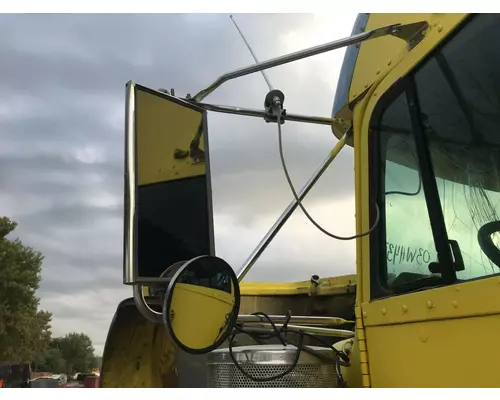 Freightliner CLASSIC XL Door Mirror