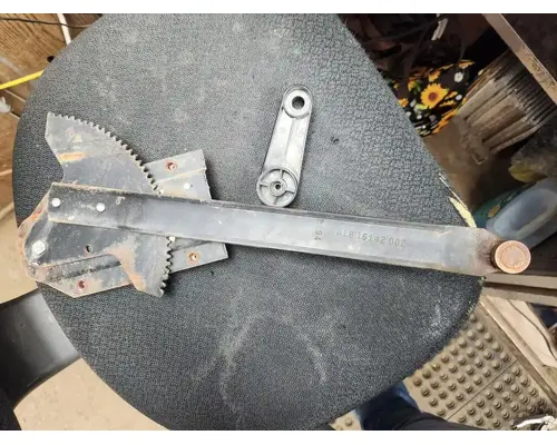 Freightliner CLASSIC XL Door Window Regulator, Front