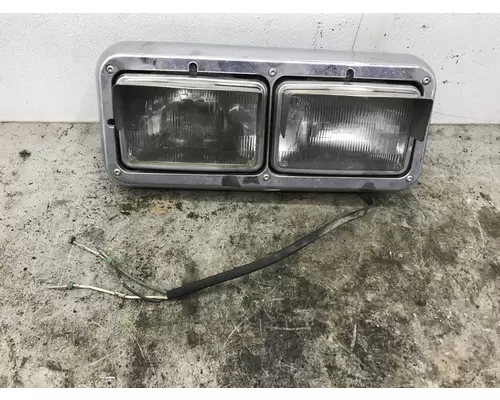 Freightliner CLASSIC XL Headlamp Assembly