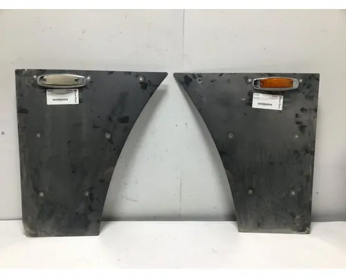 Freightliner CLASSIC XL Hood