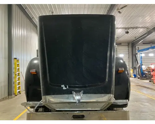Freightliner CLASSIC XL Hood