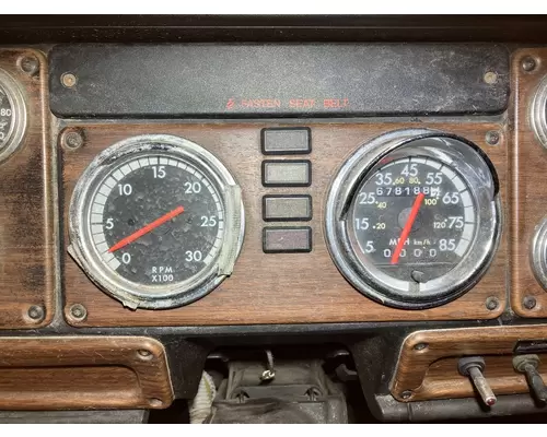 Freightliner CLASSIC XL Instrument Cluster