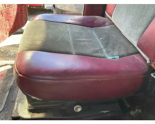 Freightliner CLASSIC XL Seat (Air Ride Seat)