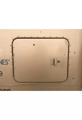 Freightliner CLASSIC XL Sleeper Door