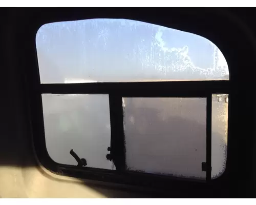 Freightliner CLASSIC XL Sleeper Window