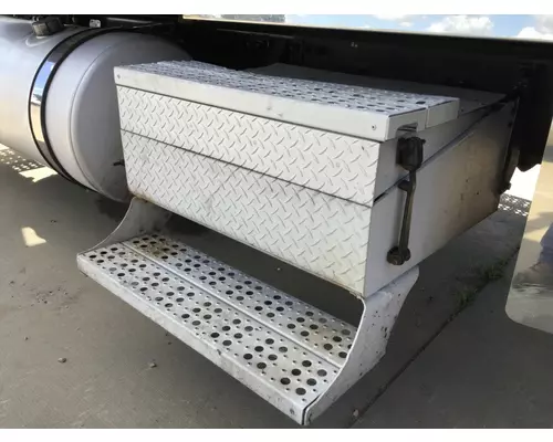 Freightliner CLASSIC XL Tool Box