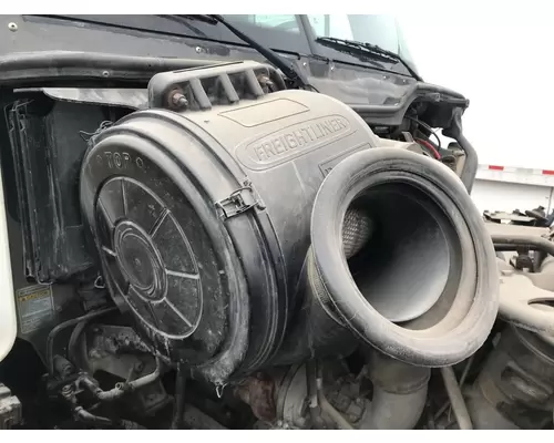 Freightliner COLUMBIA 112 Air Cleaner