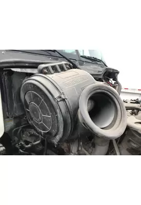 Freightliner COLUMBIA 112 Air Cleaner