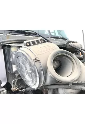 Freightliner COLUMBIA 112 Air Cleaner