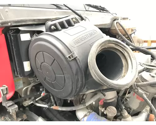 Freightliner COLUMBIA 112 Air Cleaner