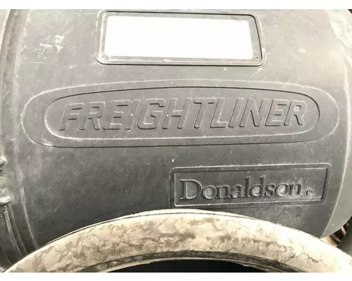 Freightliner COLUMBIA 112 Air Cleaner